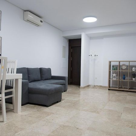 Nightinsevilla Teodosio Free Parking Exterior photo