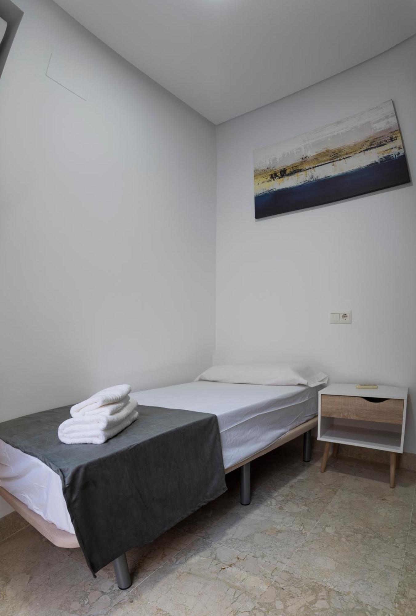Nightinsevilla Teodosio Free Parking Exterior photo